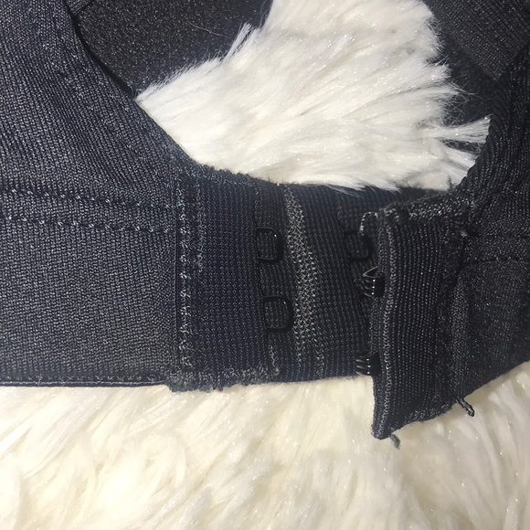 Ideology Sports Bra Underwire - Picture 5 of 5